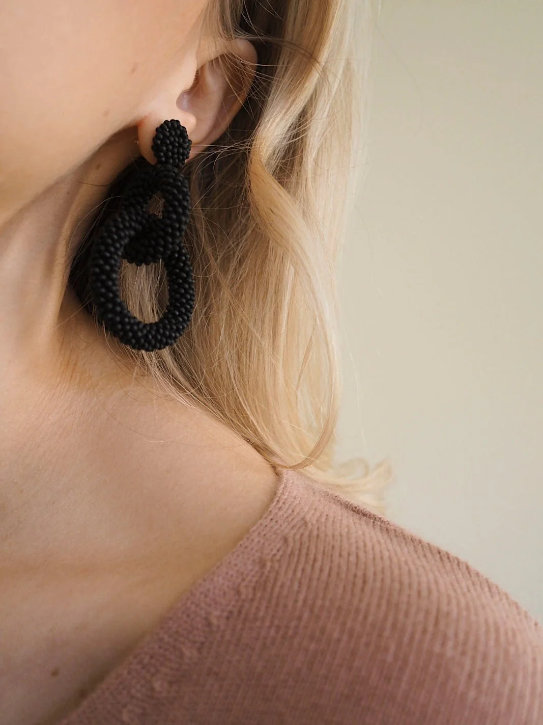 Gia Earrings, Black - Image 6